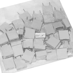 Ausverkauf 0,47uF 470nf 63V MKT Kondensator 11x11x5mm - 40-Stück Pack