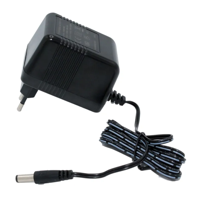 Weltweiter Versand 12V Trafo 12Vac 20VA In 230V mit Hohlstecker 5,5x2,1mm