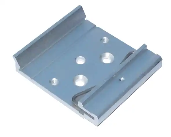 DIN Schienen Hutschienenclip 44mm Clip 5xBohrungen Preis Gesenkt