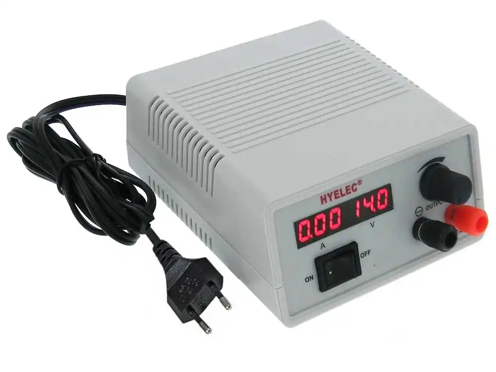 Labornetzgerät Labornetzteil 0-15V 0-2A regelbar 2x LED-Anzeige Preiswert