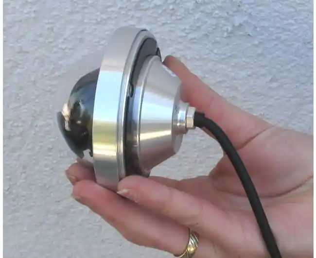 Deckenkamera 550TVL IP66 Vandalensicher auch für Bus Bahn Aufzüge Tore Türen Neue Ware