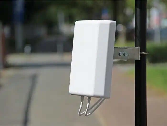 Highlight LTE Antenne geeignet für WLAN LTE UMTS GSM Bluetooth ZigBee MIMO SMA Wand- oder Mastmontage